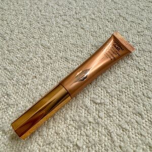 Charlotte Tilbury highlighter